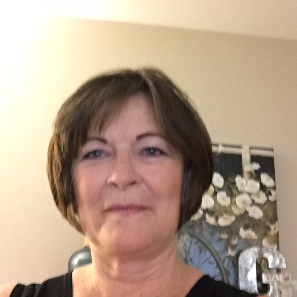 Meet your Posher, Elaine